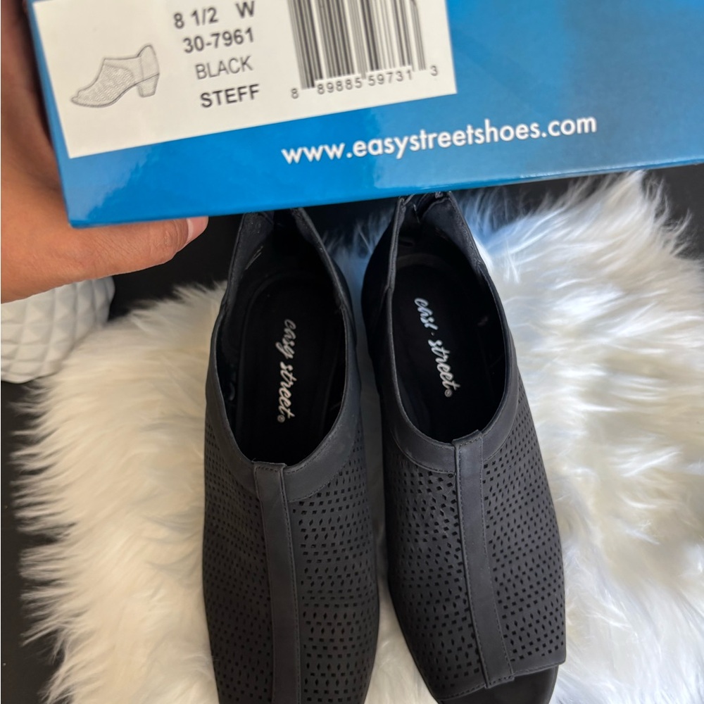 Barely Used Easy Street Black Perforated Slip-Ons